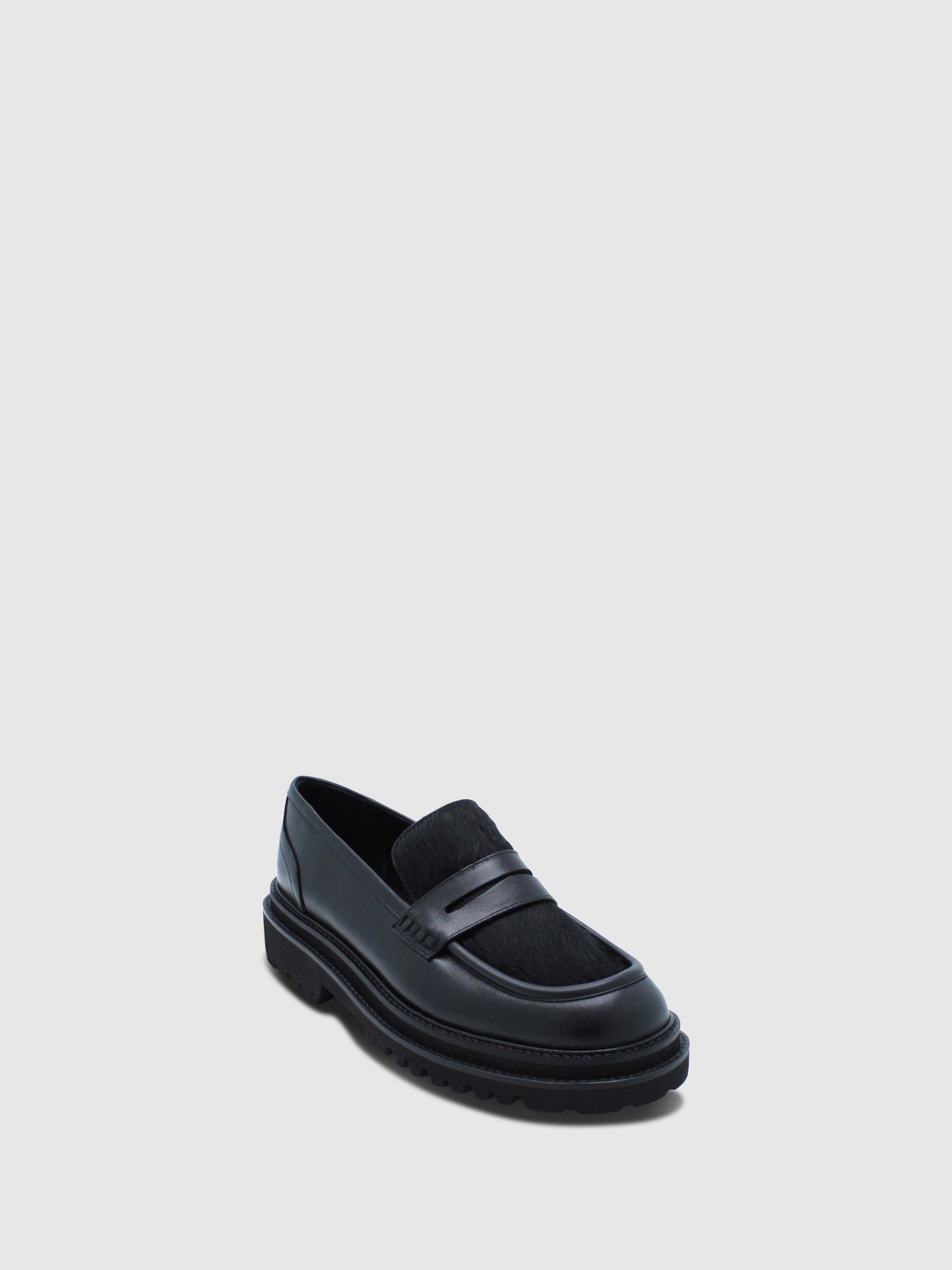 JJ Heitor Loafers Clássicos em Preto